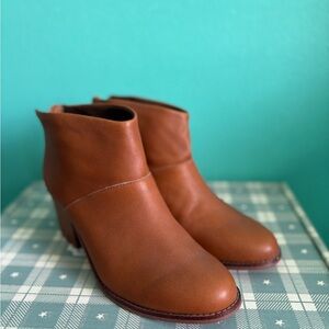 Beautiful Brown Ankle Boots